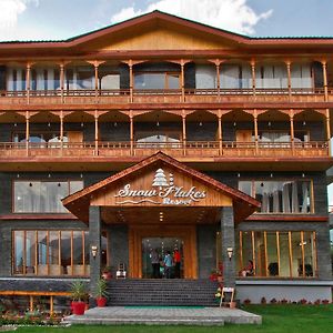 Snow Flakes Resort And Spa Centrally Heated Luxury Resort